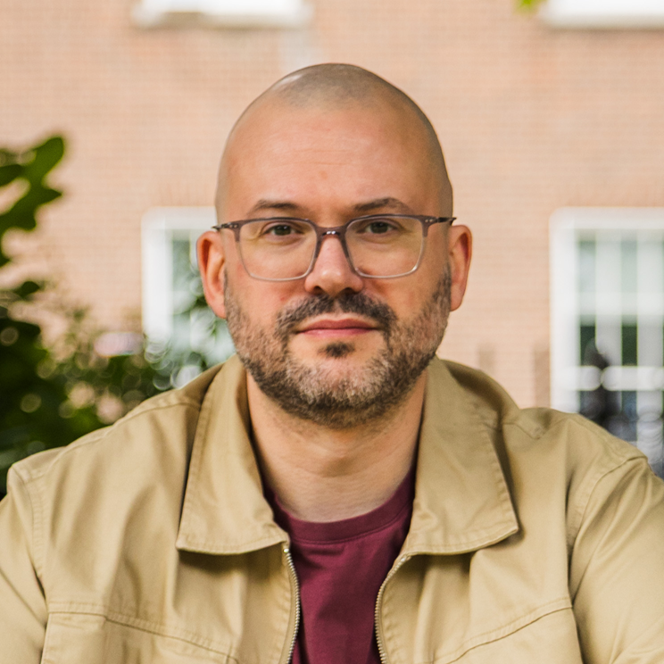 Dr. Sebastien Vaesen